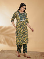 Aramya Green Soft Cotton Floral Straight Kurta for Women | Grocsy