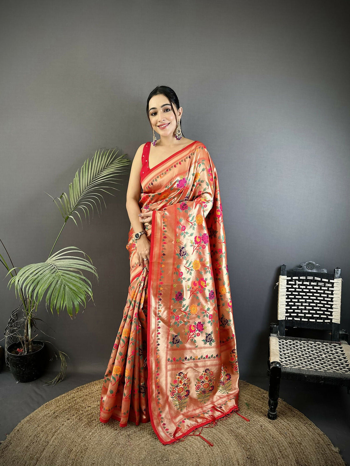 Joban Fashion Peach Intricate Floral & Foliate Motifs Soft Silk Paithani Saree | Grocsy