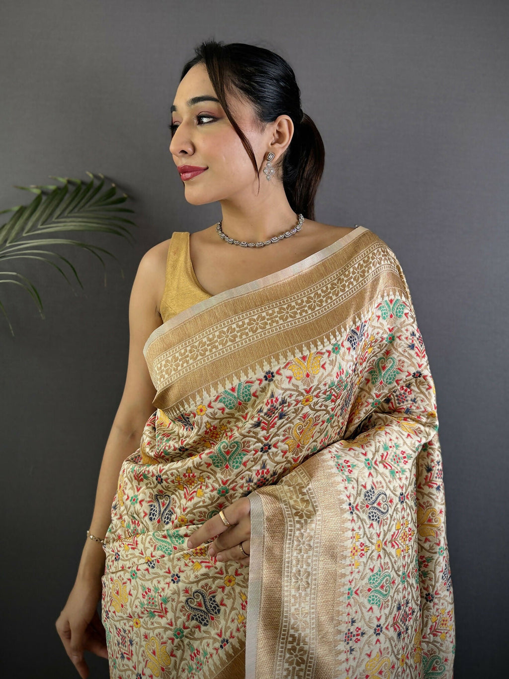 Joban Fashion Cream Intricate Floral & Woven Motifs Soft Silk Banarasi Saree | Grocsy