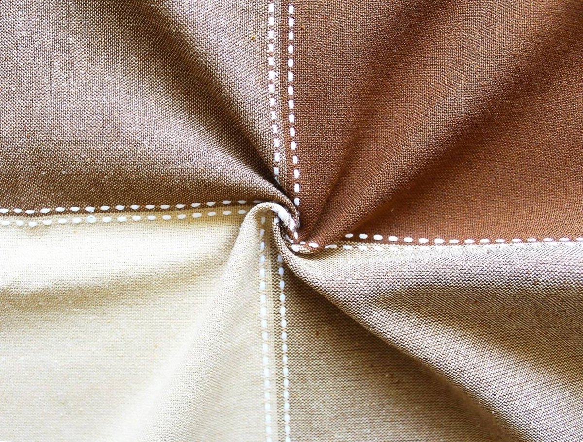 Airwill 100% Cotton Checkered Pattern 4 Seater Square Table Cover - Brown | Grocsy