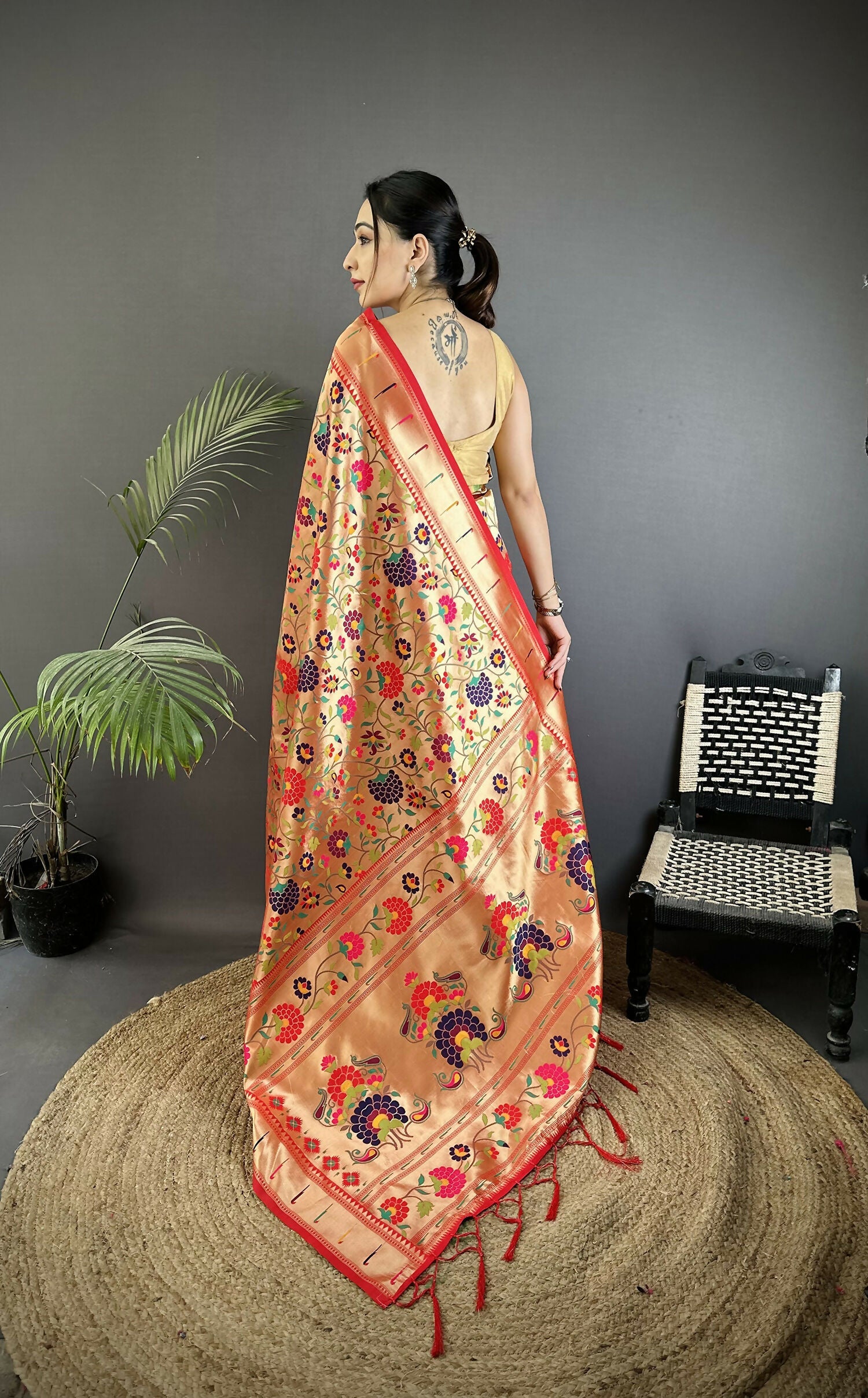 Joban Fashion Crimson Red Intricate Floral & Leaf Soft Silk Paithani Saree | Grocsy
