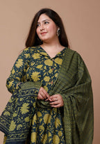 Miravan Women's Plus Size Floral Green Printed Cotton Anarkali Kurta With Dupatta | Grocsy