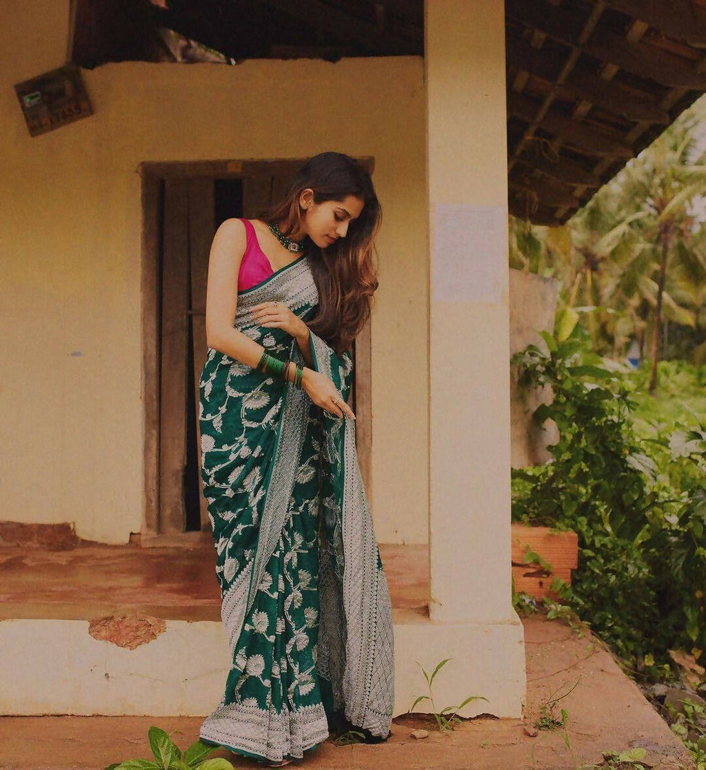 DEIANA'S Beautiful Designer Golden zari Soft Lichi Silk Saree - Green | Grocsy