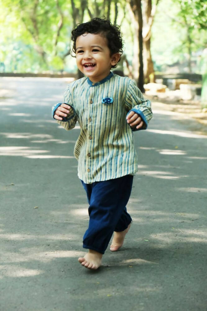 Mhyssa Manny Full Sleeve Beige T-shirt With Blue Pants Set For Kids | Grocsy