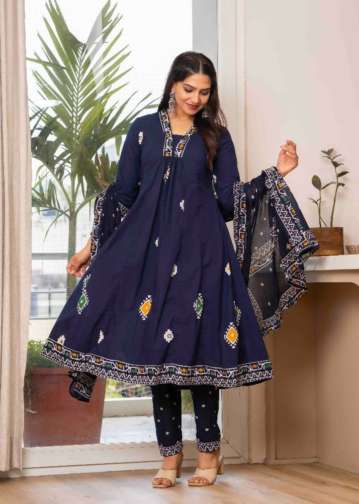 Jaimini Women Cotton Printed V-Neck 3/4 Sleeves Calf Length Flared Kurta Pant And Dupatta Set | Grocsy
