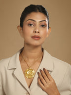 Nuyug 18K Gold-Plated Pearl Embellished Minimal Chain Textured Surface Floral Pendant Necklace | Grocsy