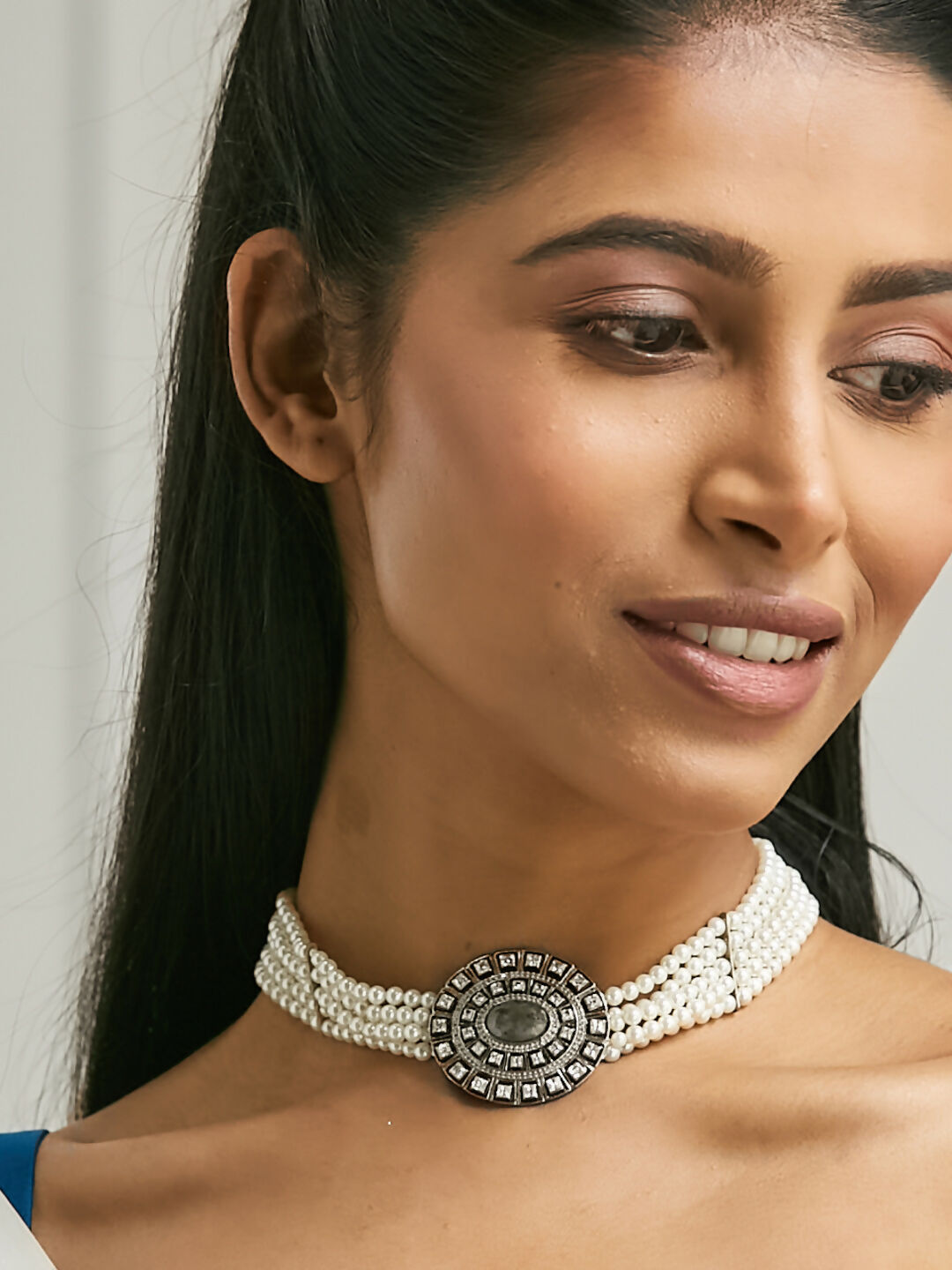 Nuyug Pearl Beaded Semi Precious Labradorite Stone & Enamelled Choker Necklace | Grocsy