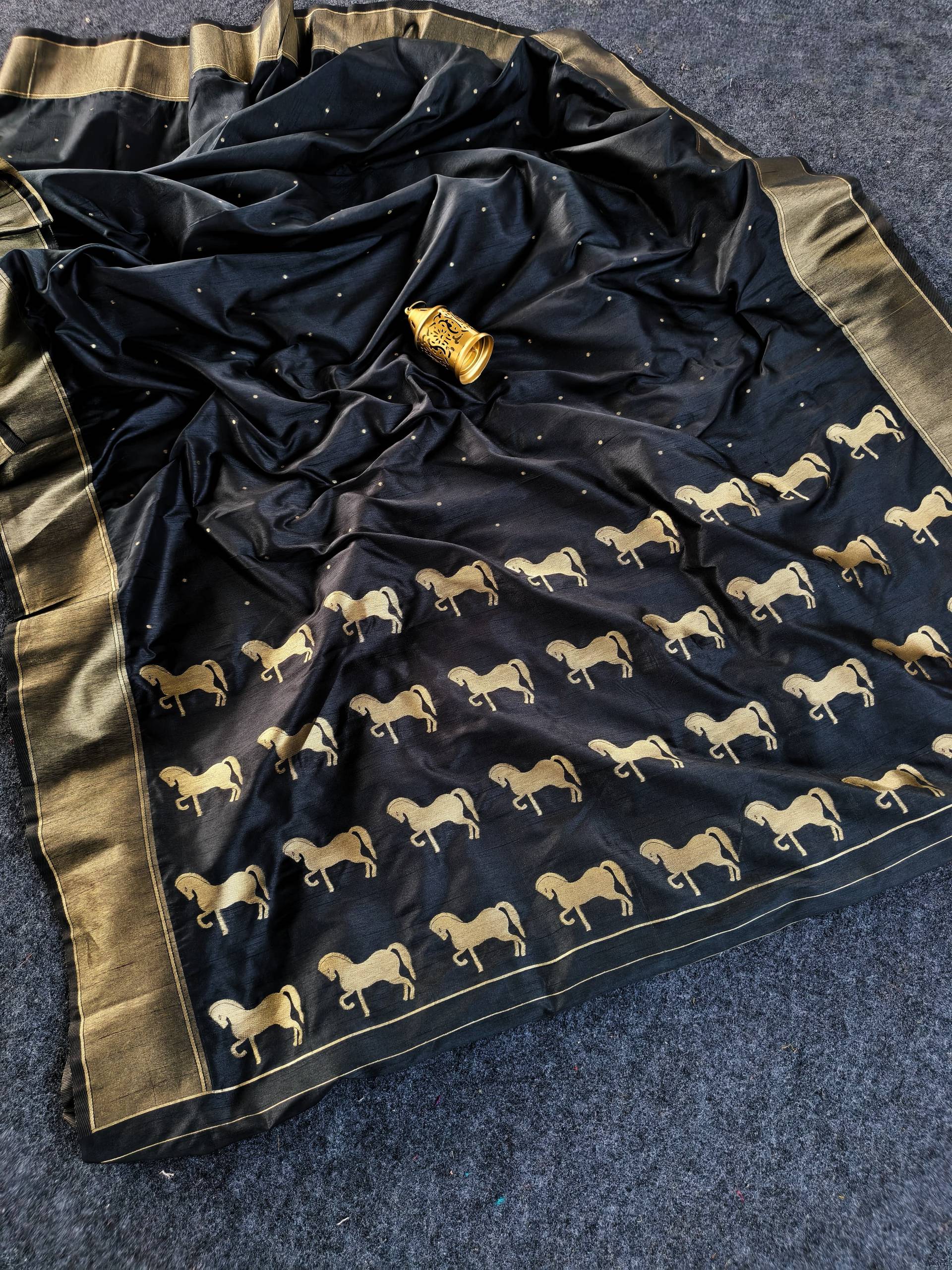 Mameraa Sarees Black Silk Blend Zari Banarasi Weaving Saree With Blouse-Black | Grocsy