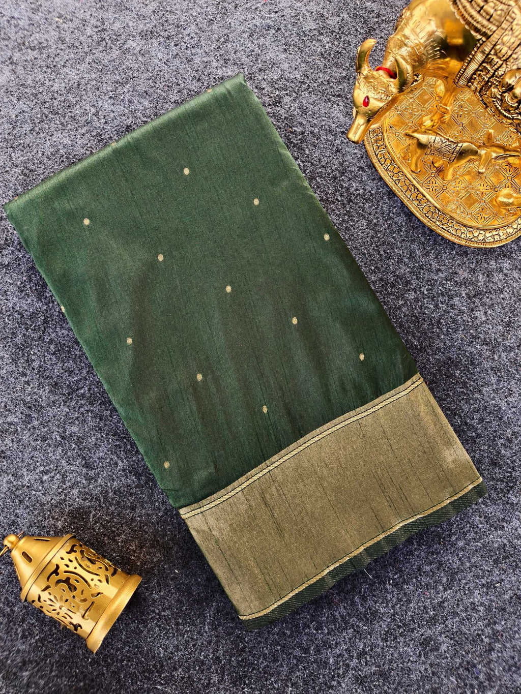 Mameraa Sarees Green Silk Blend Zari Banarasi Weaving Saree With Blouse-Green | Grocsy