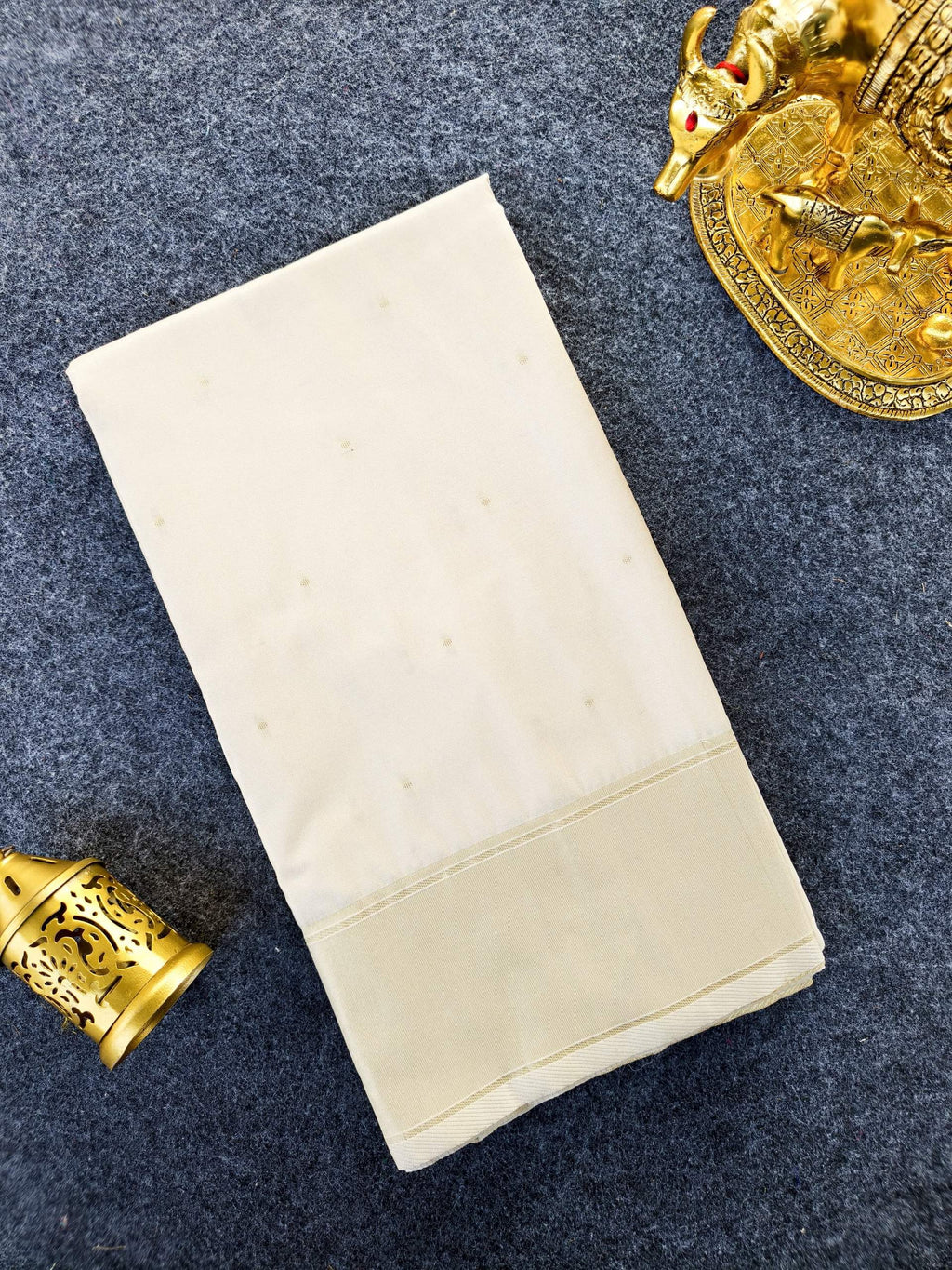 Mameraa Sarees White Silk Blend Zari Banarasi Weaving Saree With Blouse-White | Grocsy