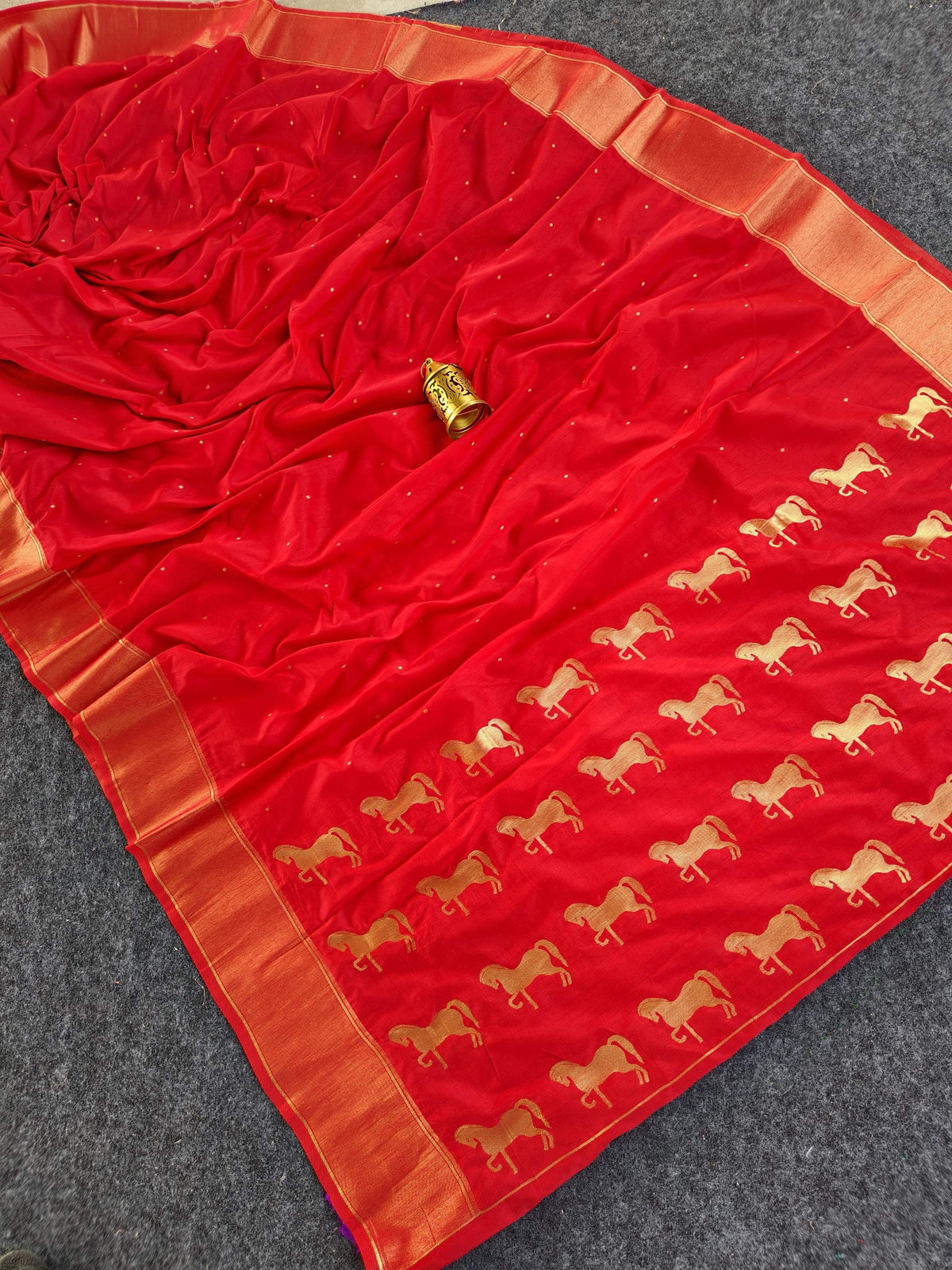 Mameraa Sarees Red Silk Blend Zari Banarasi Weaving Saree With Blouse-Red | Grocsy