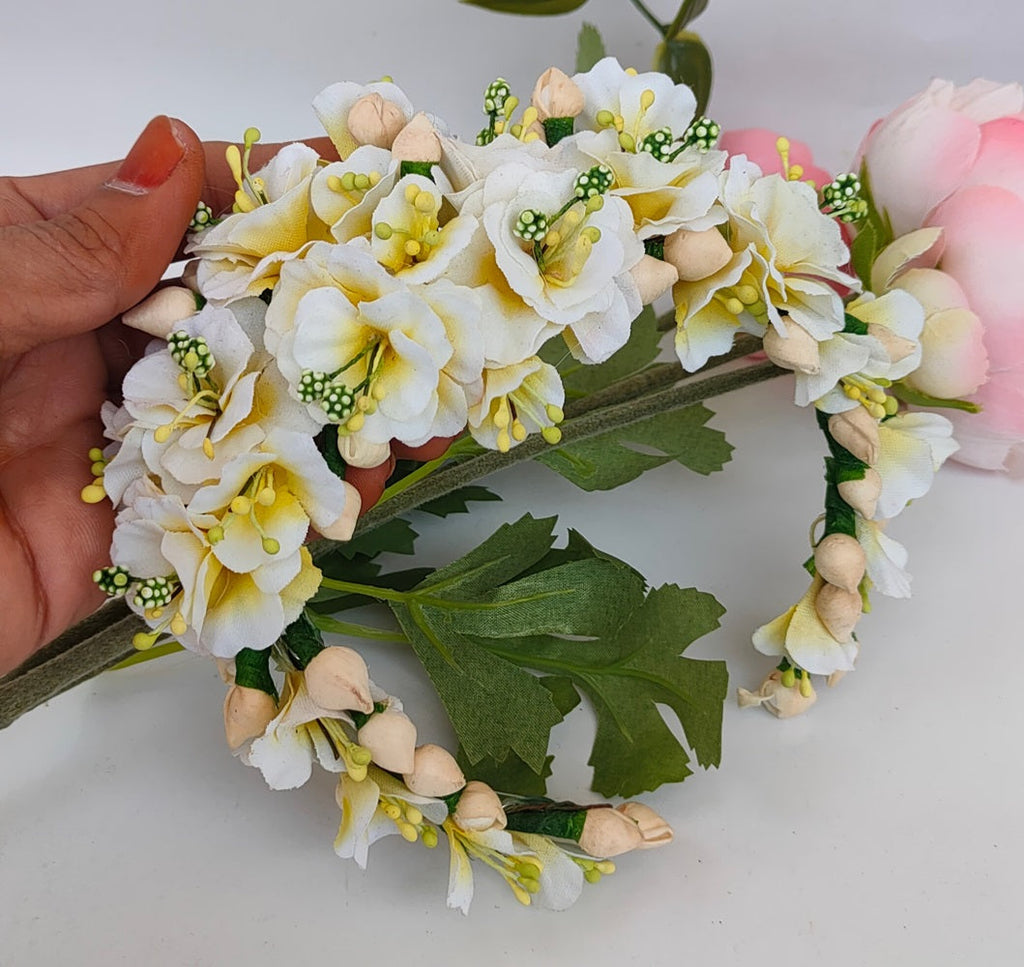 White Trendy Bridal Hair Accessories | Grocsy
