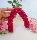 Red Rose Gajra | Grocsy