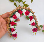 Maroon & white Rose Gajra | Grocsy