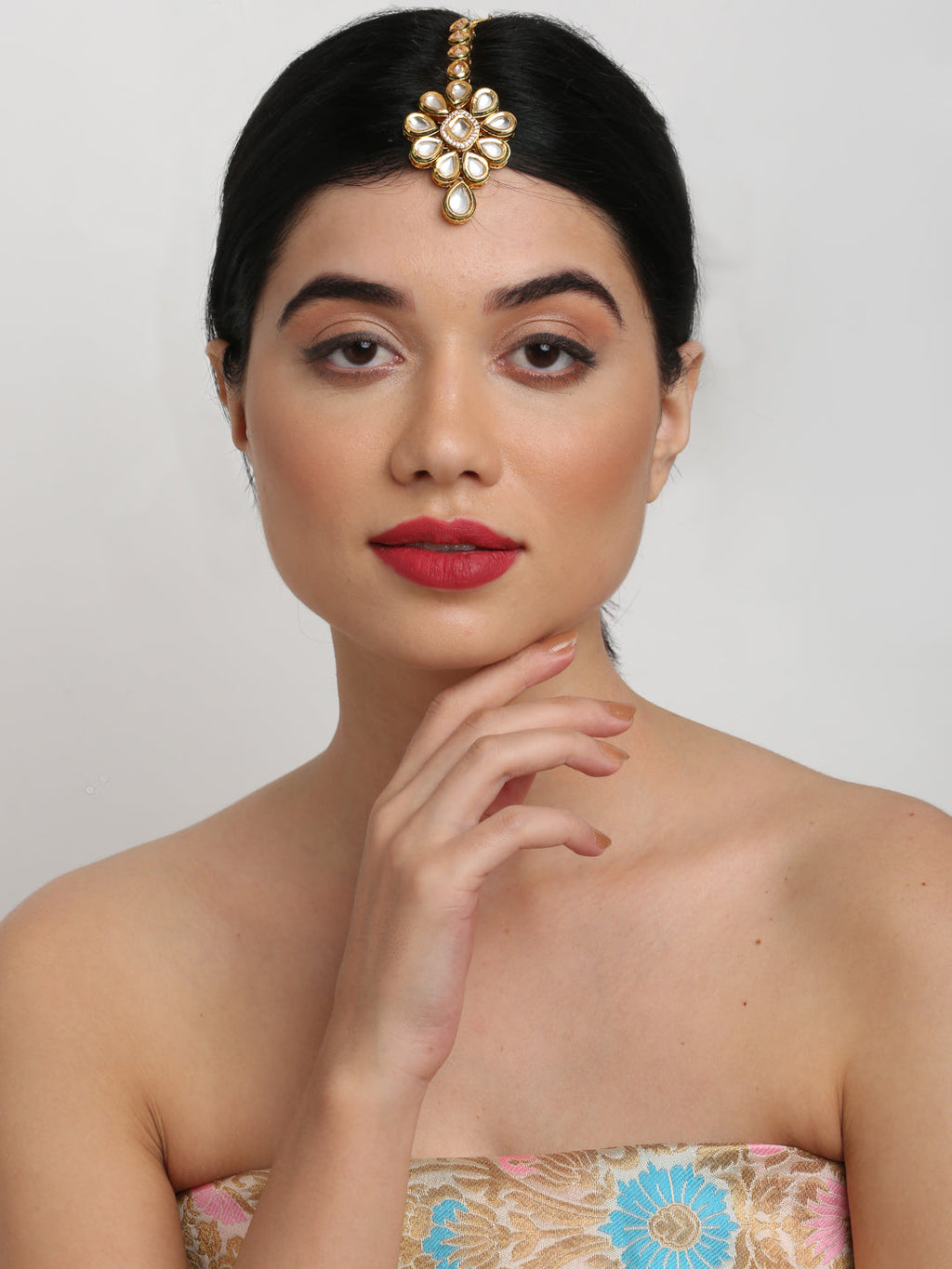 Kundan Maang Tikka - Ruby Raang | Grocsy