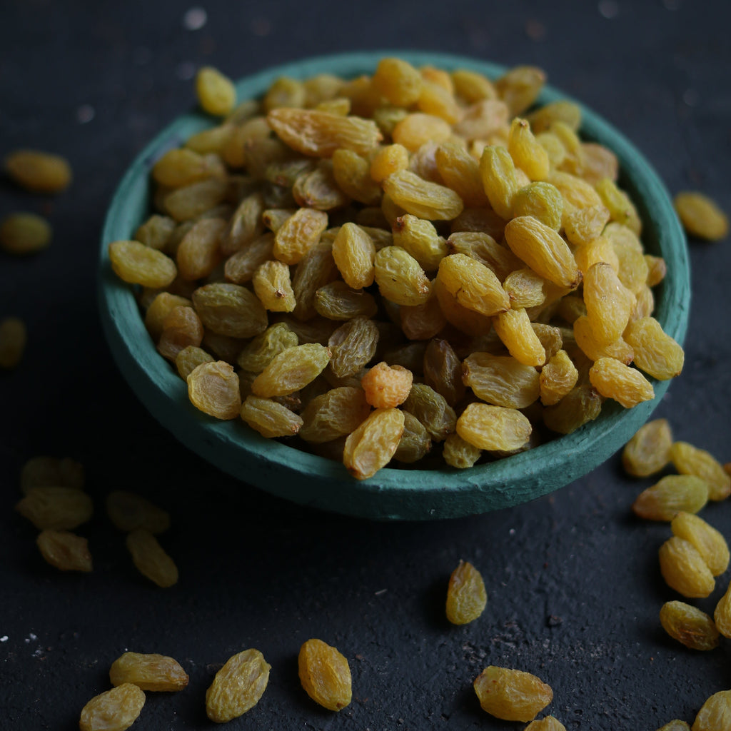 Almond House Kismiss | Grocsy
