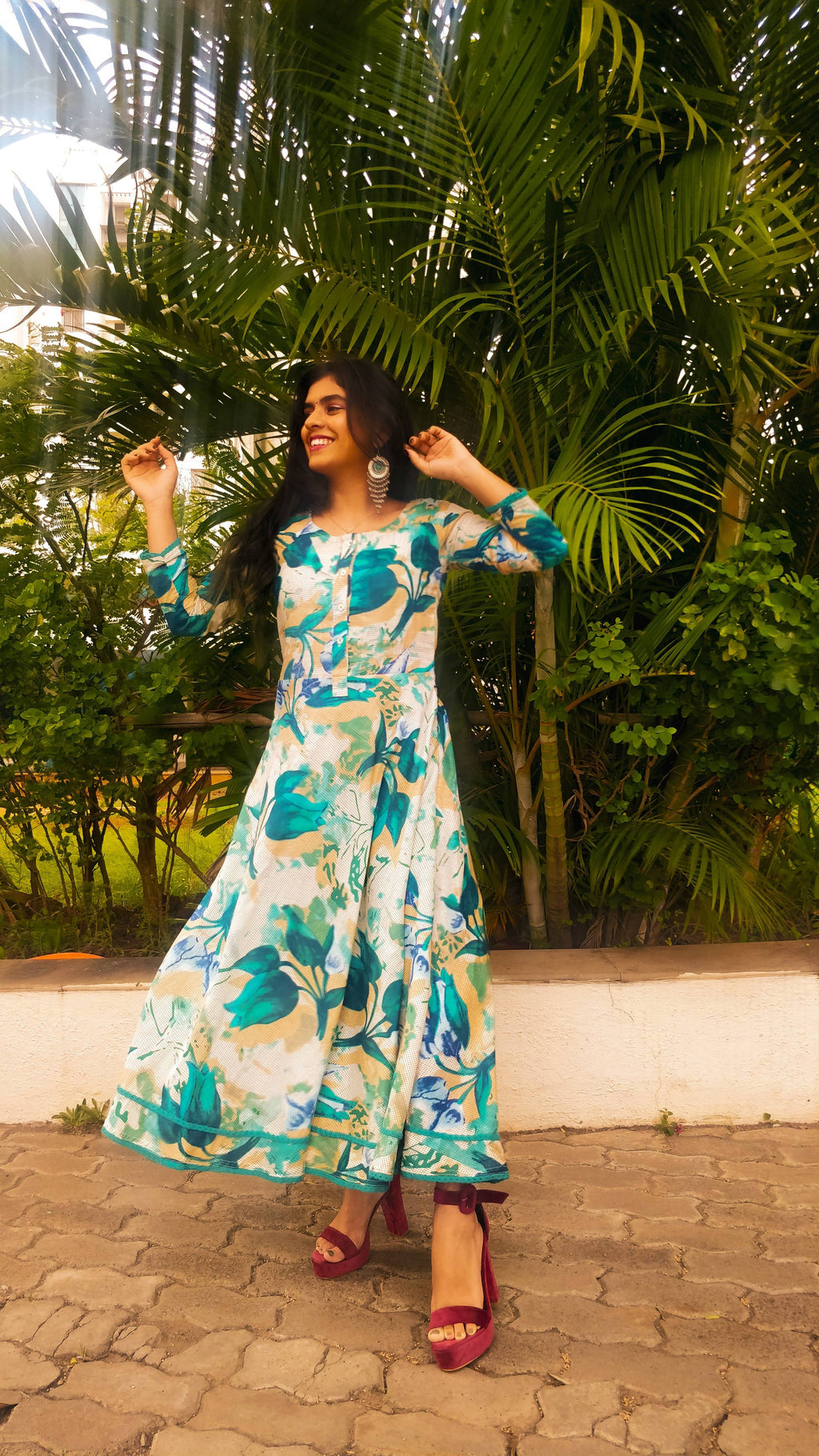 Jompers Women Off White & Blue Floral Printed Floral Anarkali Kurta | Grocsy