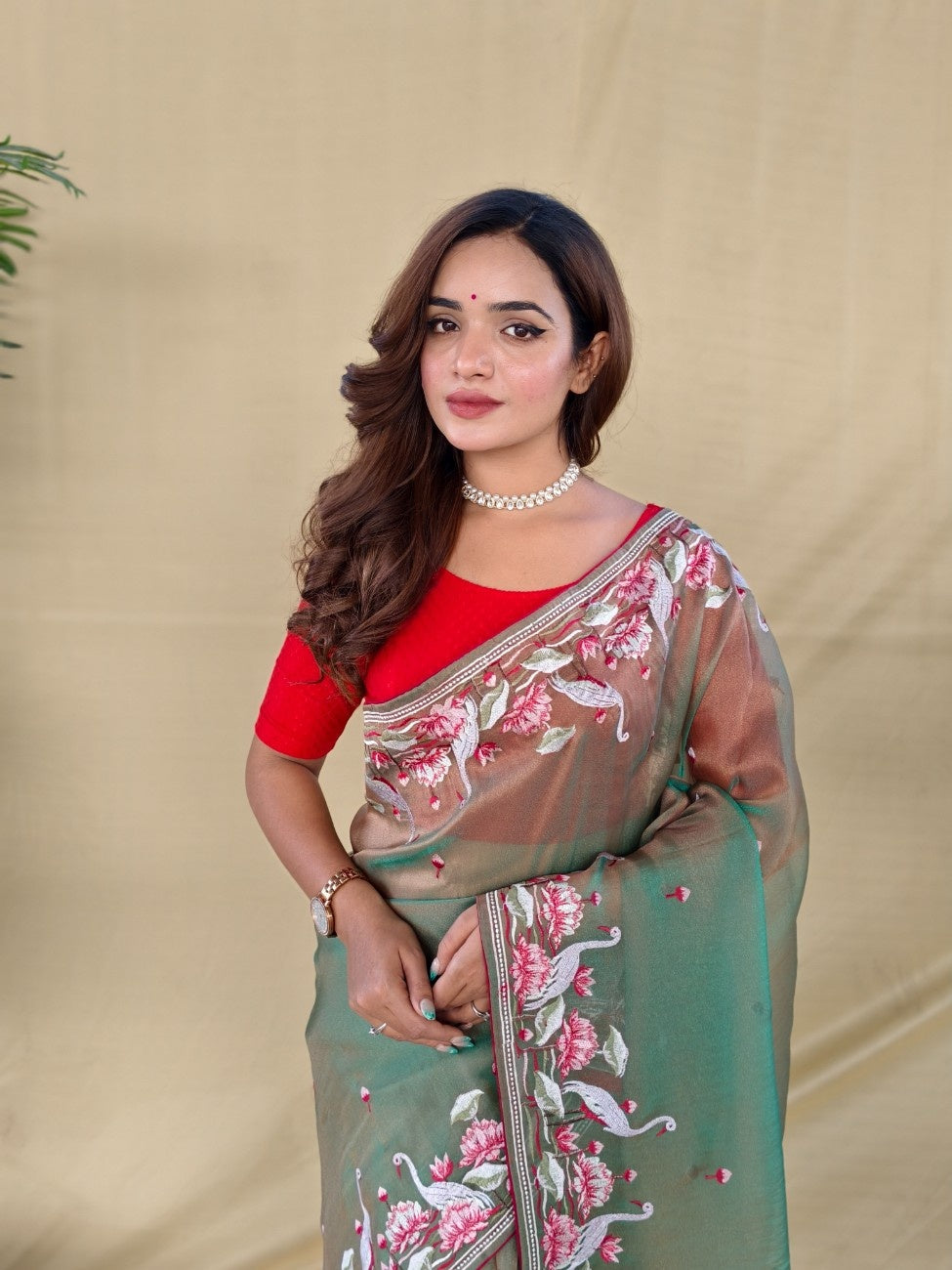 Mameraa Sarees Green Royal Gabbana Silk Saree Woven In A Shiny Dual-Tone Finish-Green | Grocsy