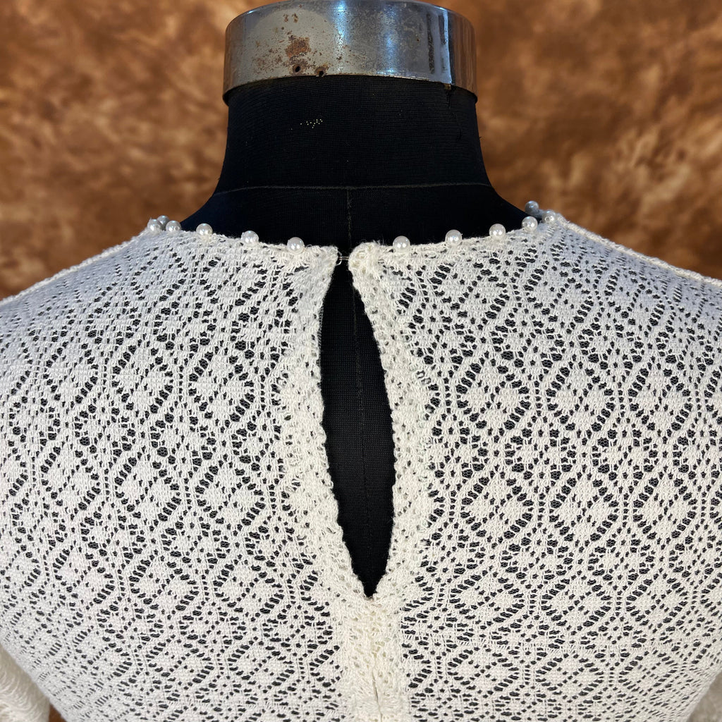 Radiant Glow Cream Coloured Cotton Less Ready to Wear Blouse - kapda Tailor | Grocsy