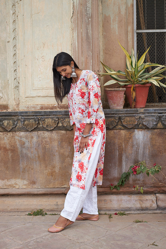 Rangreza Ethnic Leela Mulmul Chikankari Kurta Red | Grocsy