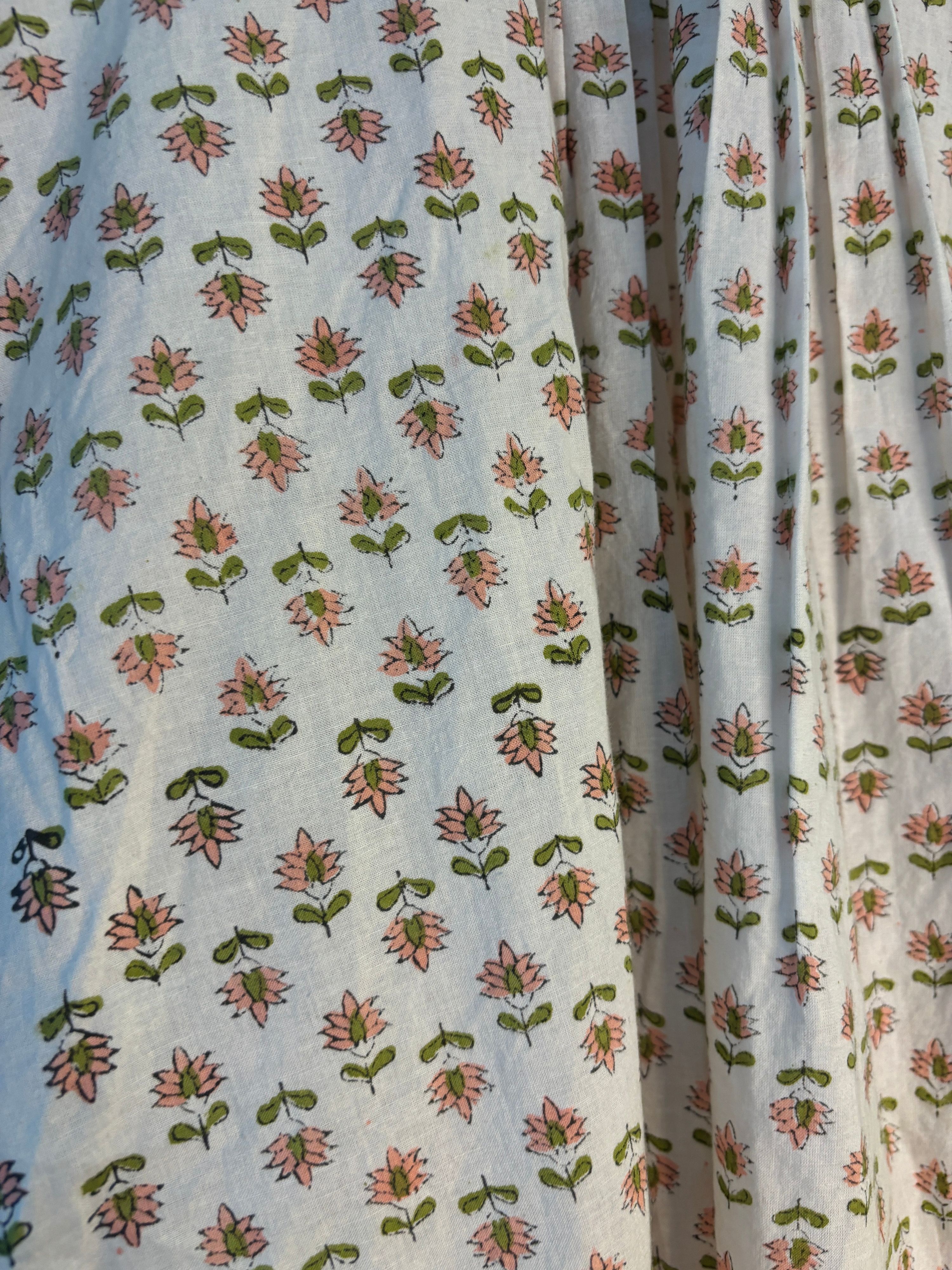 trueBrowns Print Short Kurta | Grocsy