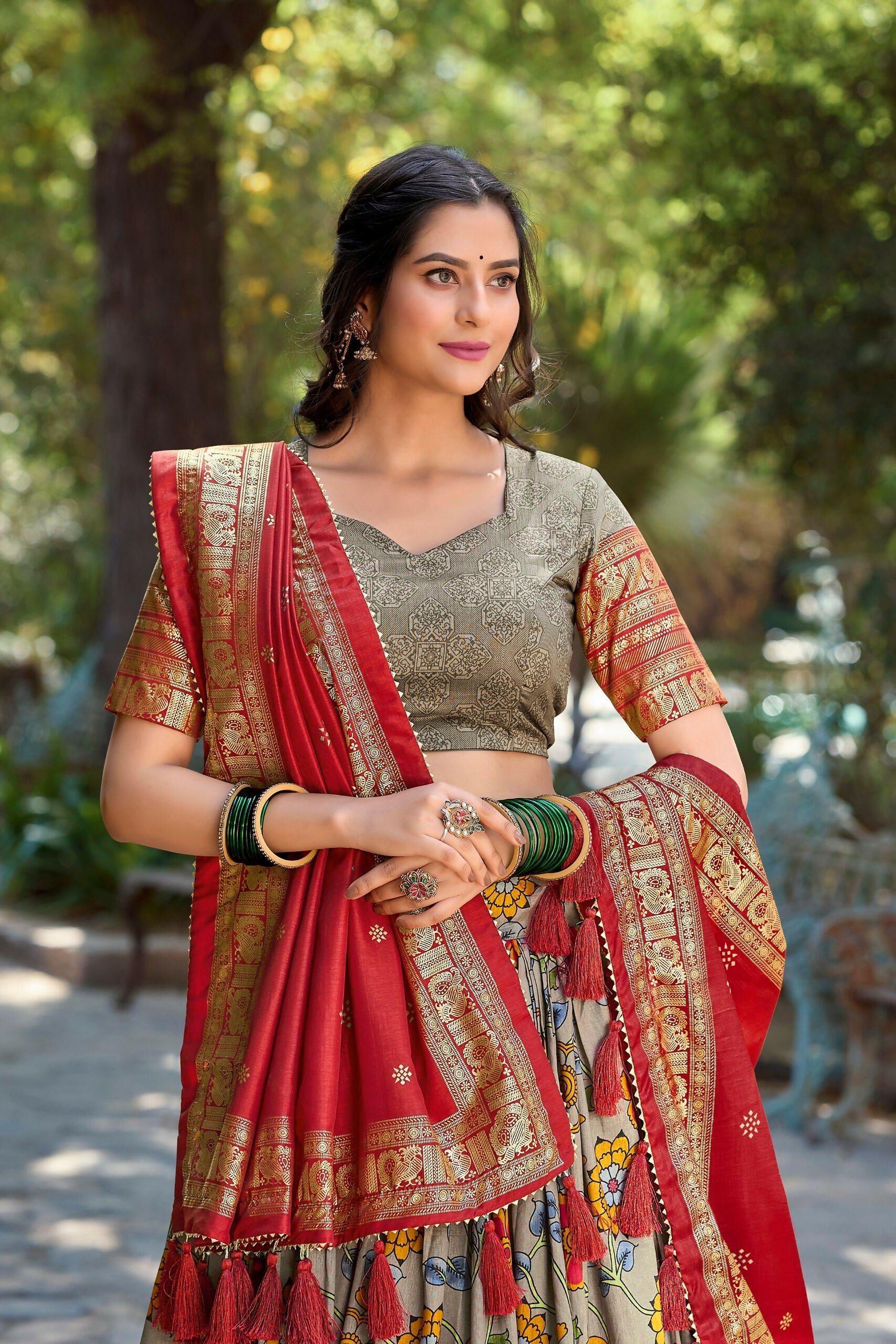 Vastranavya Kalamkari Print With Foil Print Lehenga with Unstitched Printed Blouse - Grey | Grocsy