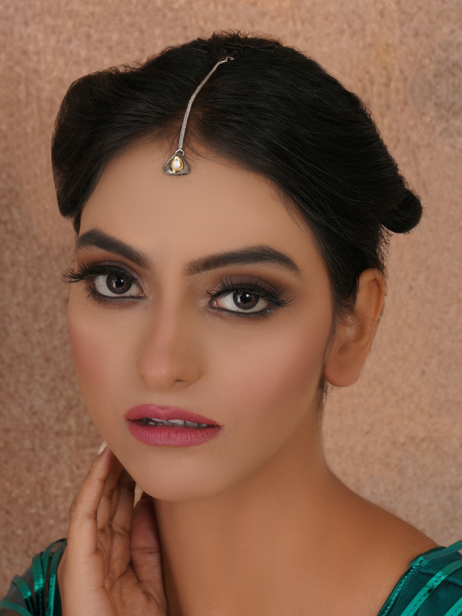 Dual Tone Kundan Maang Tikka (silver) - Ruby Raang | Grocsy