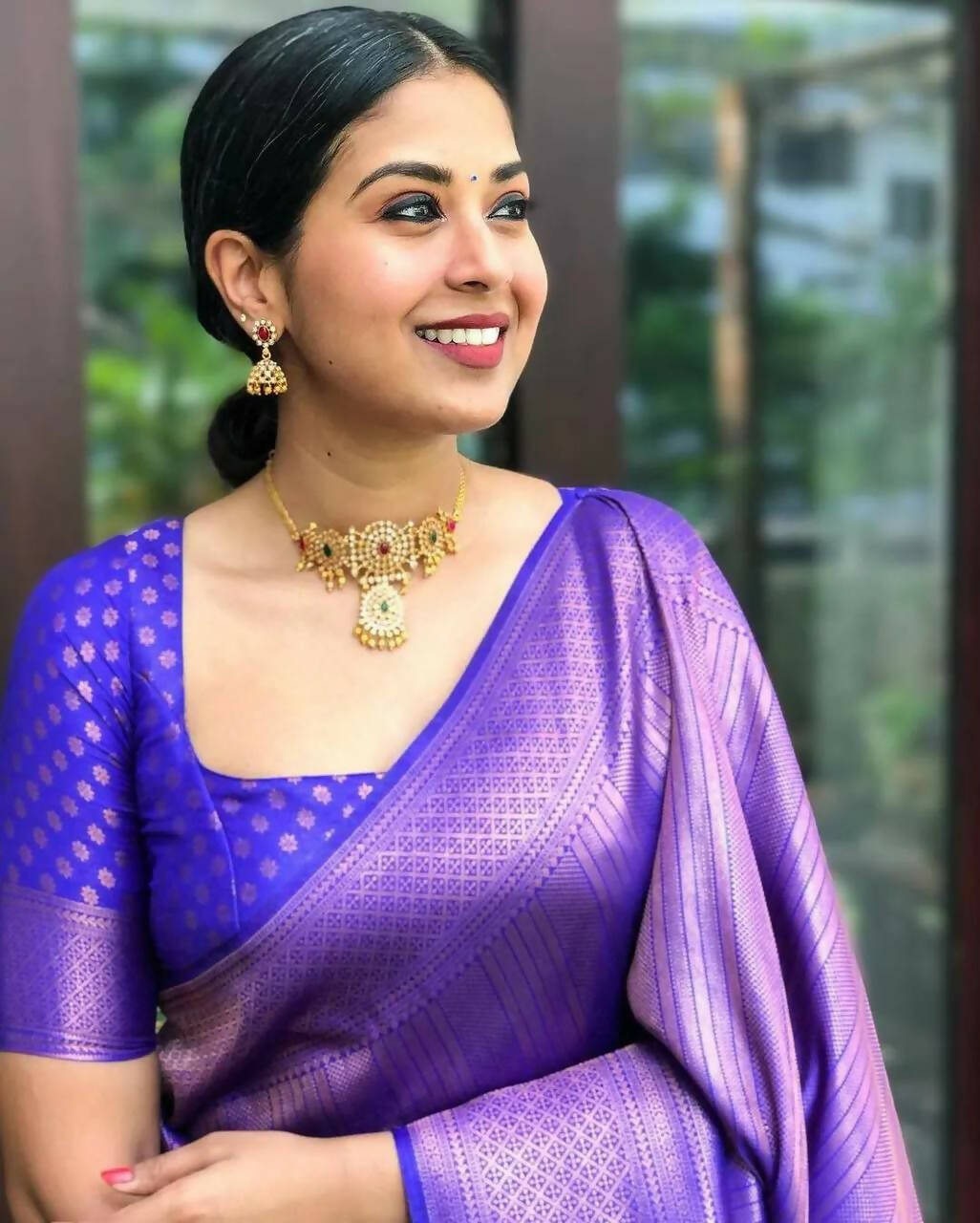 DEIANA'S Beautiful Designer Golden zari Soft Lichi Silk Saree - Royal Blue | Grocsy
