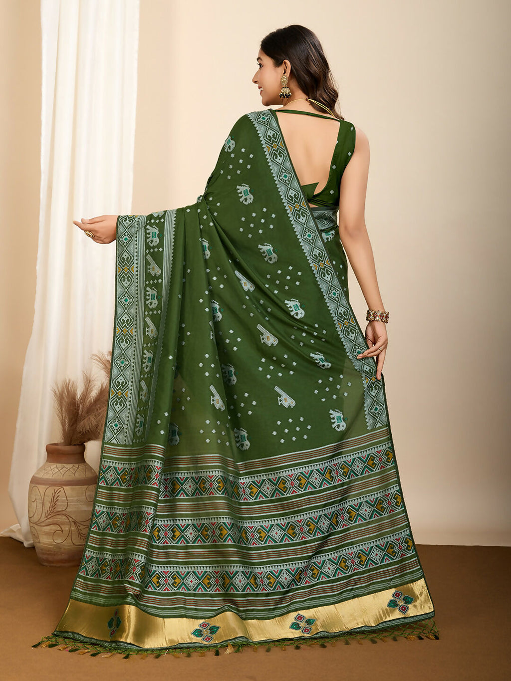 Green Soft Silk Woven Meenakari Designer Saree - Vedanti | Grocsy