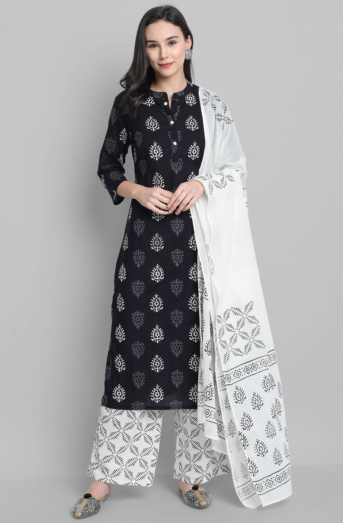 Janasya Women's Black Cotton Block Print Kurta With Palazzo And Dupatta | Grocsy