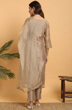 Janasya Women's Light Brown Poly Chanderi Floral Print Kurta With Pant And Dupatta | Grocsy