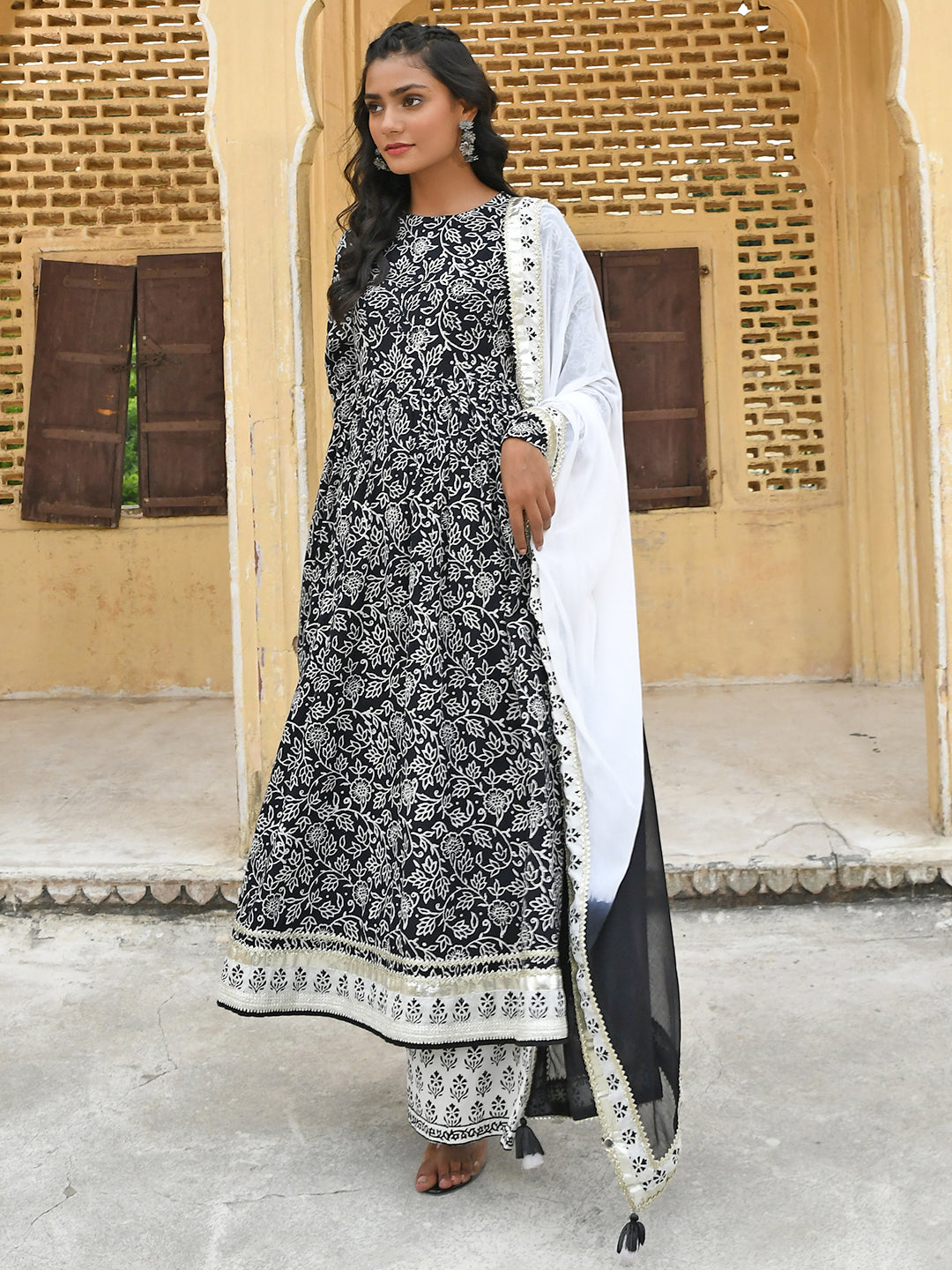 Janasya Women's Black Cotton Floral Print Kurta With Palazzo And Dupatta | Grocsy