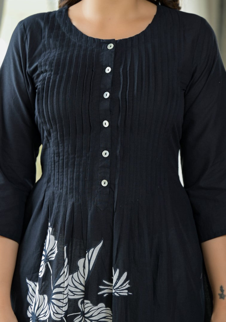 Juniper Women's Black Floral Printed Cotton Kurta With Button Detailing | Grocsy