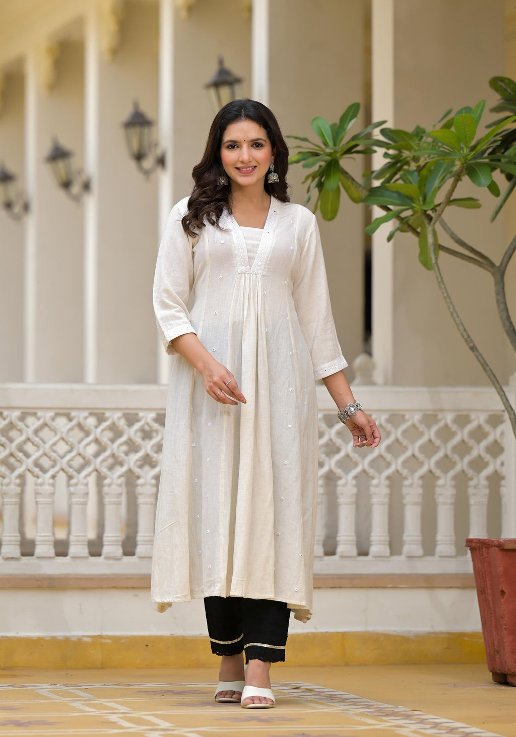 Juniper Off-White Solid Kurta With Mirror Work | Grocsy