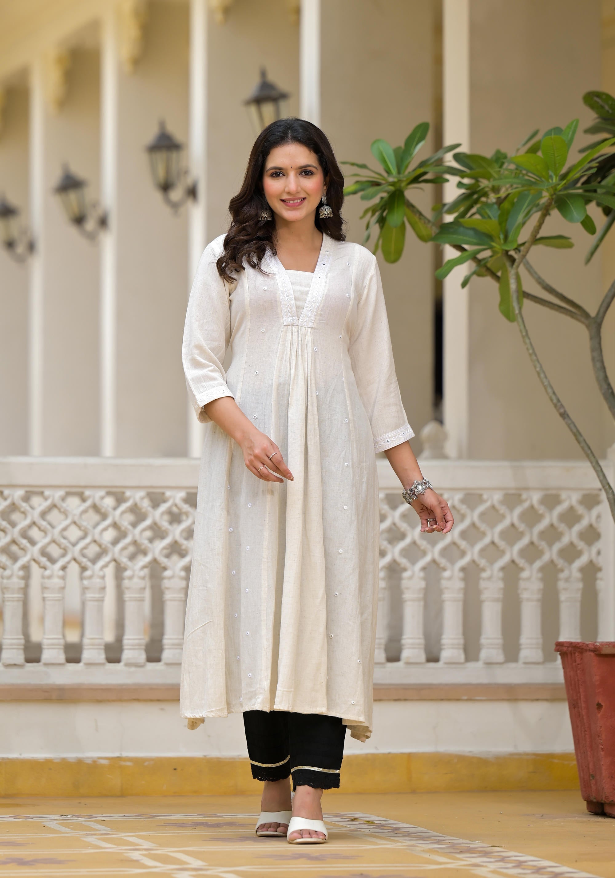 Juniper Off-White Solid Kurta With Mirror Work | Grocsy
