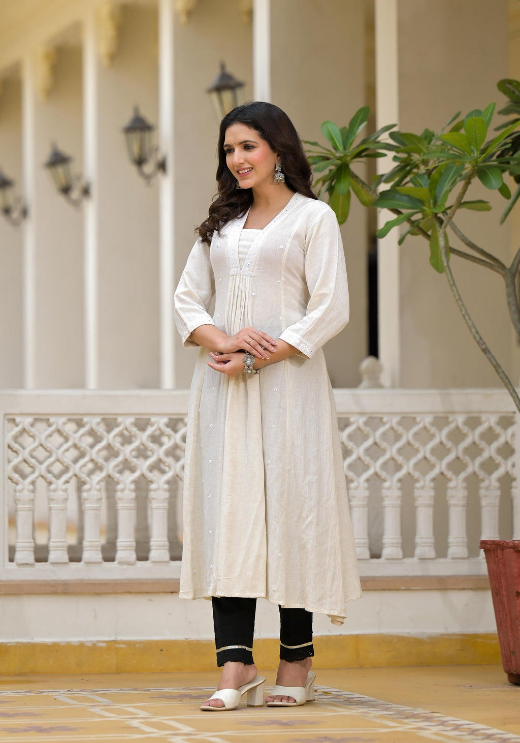 Juniper Off-White Solid Kurta With Mirror Work | Grocsy