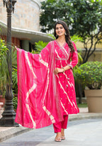 Juniper Women's Pink Lehriya Printed Musline Kurta Set With Mirror Work & Sequins | Grocsy