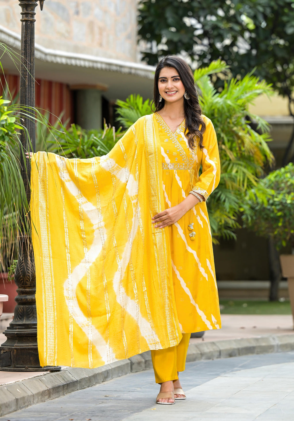 Juniper Women's Yellow Lehriya Printed Musline Kurta Set With Mirror Work & Sequins | Grocsy