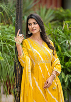 Juniper Women's Yellow Lehriya Printed Musline Kurta Set With Mirror Work & Sequins | Grocsy
