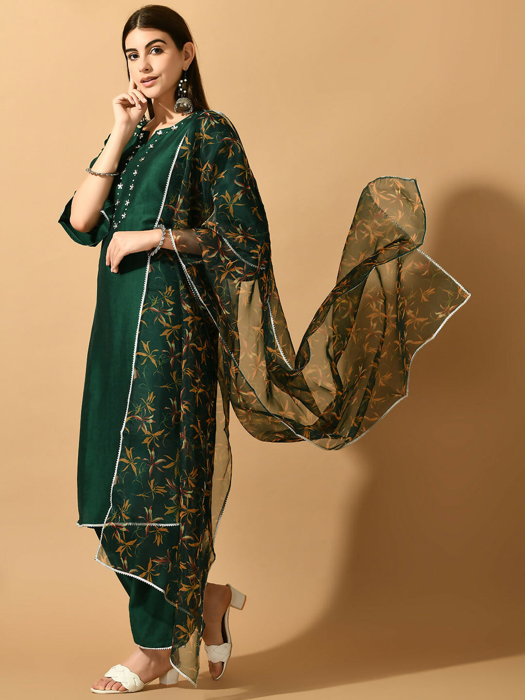 Myshka Women's Green Embroidered Party Kurta Sets | Grocsy