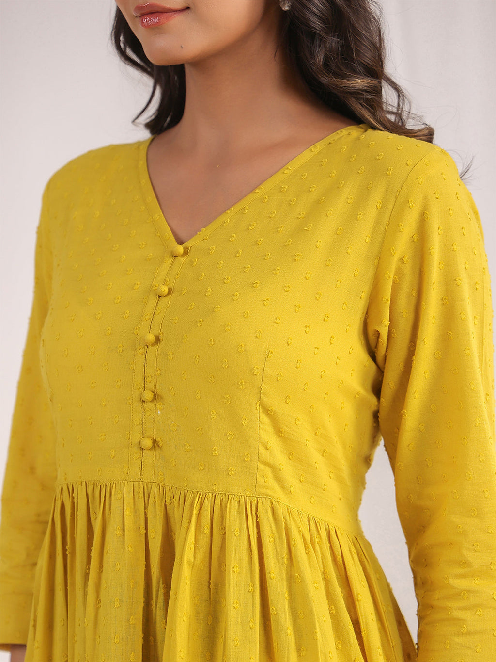 Janasya Gathering Dobby Cotton Yellow Self Design V-Neck Set | Grocsy