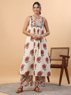 Janasya Gathered Cambric Cream Floral Round Neck Kurta & Bottom | Grocsy