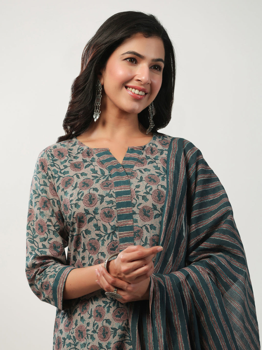 Janasya Straight Cambric Beige Floral Notch Neck Kurta Set | Grocsy