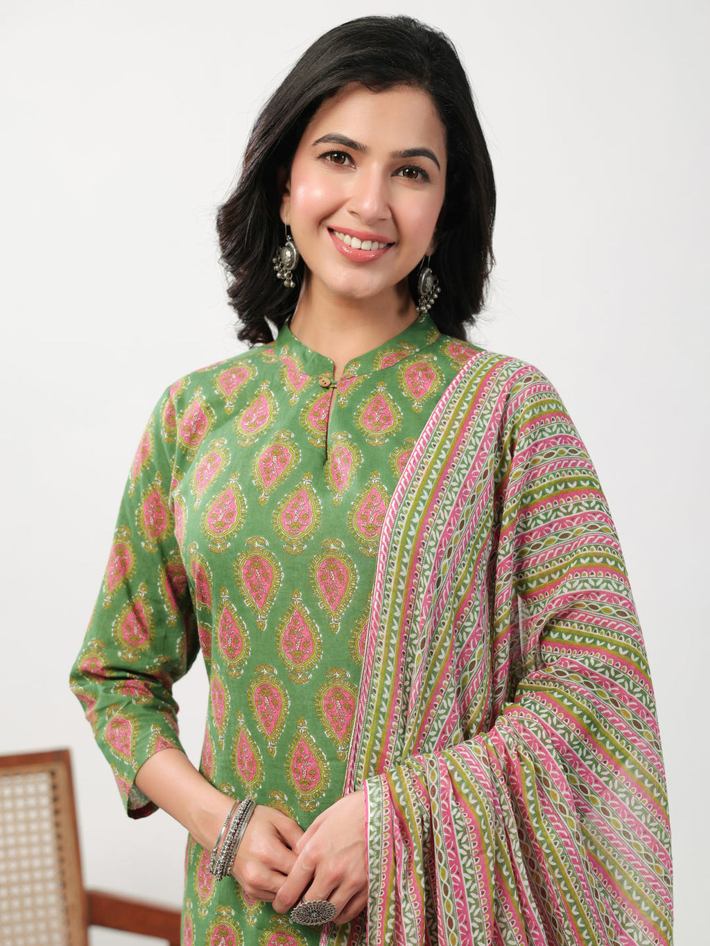 Janasya Straight Cambric Green Ethnic Motifs Band Collar Kurta,Bottom & Dupatta | Grocsy