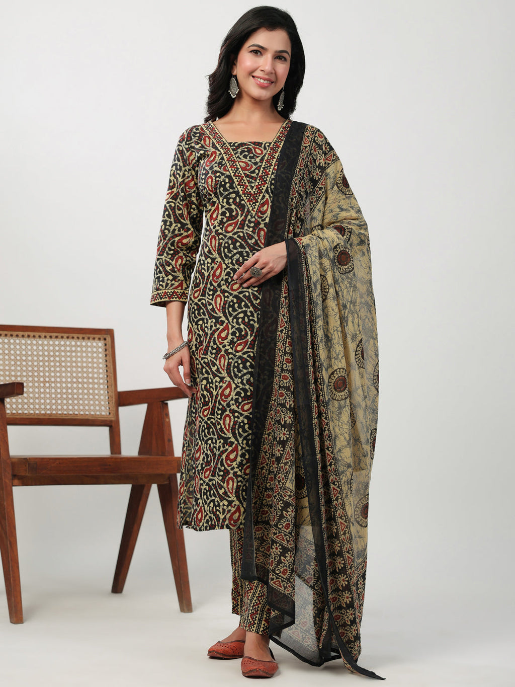 Janasya Straight Cambric Black Batik V-Neck Set | Grocsy
