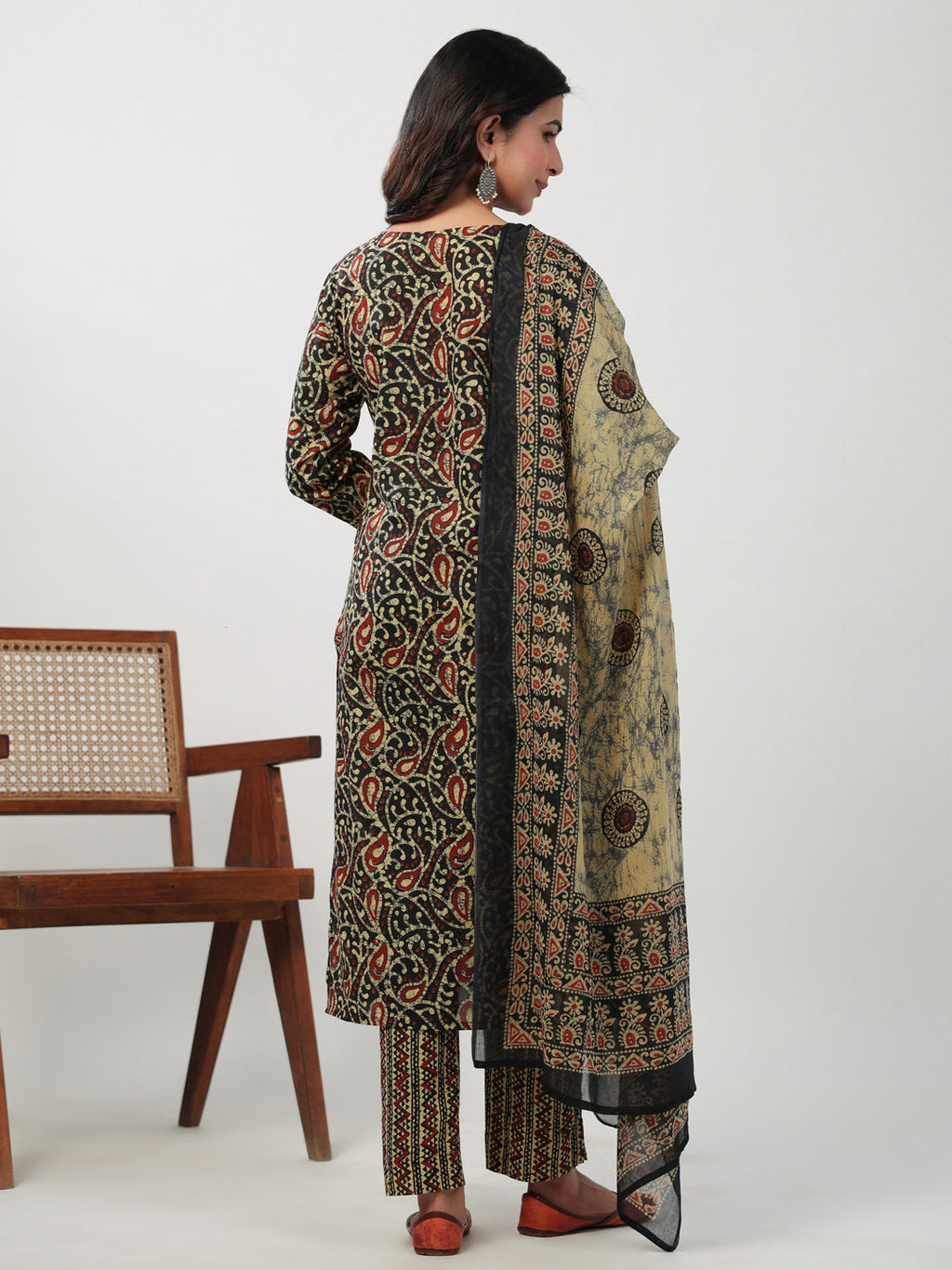 Janasya Straight Cambric Black Batik V-Neck Set | Grocsy