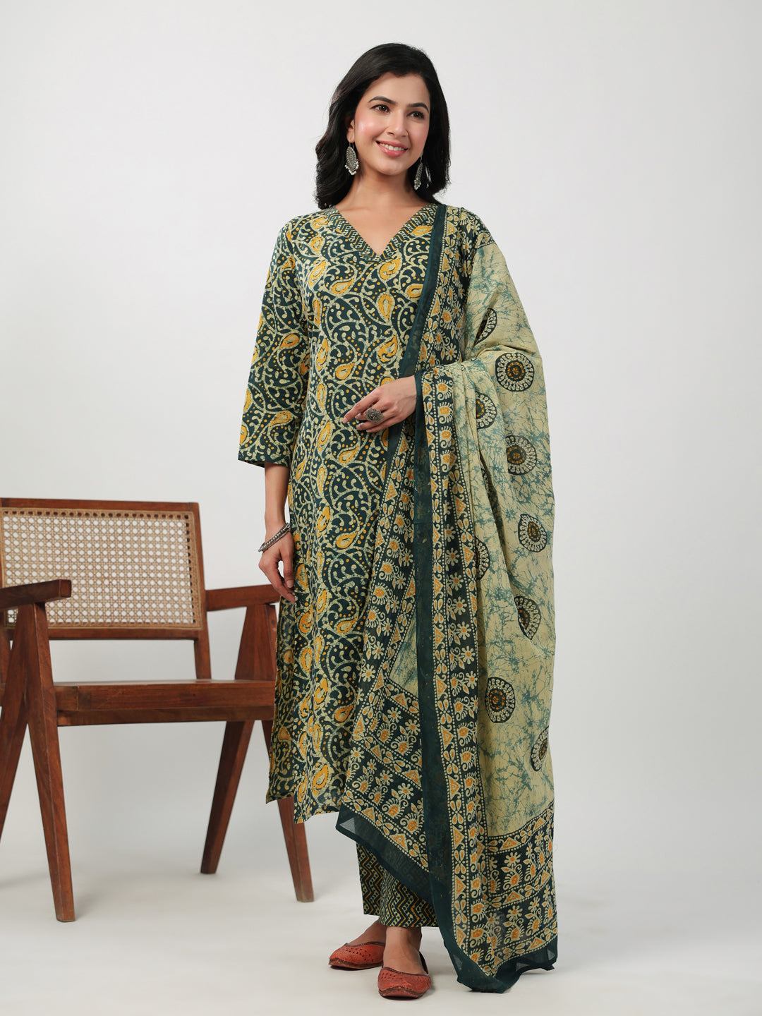 Janasya Straight Cambric Green Ethnic Motifs V-Neck Set | Grocsy