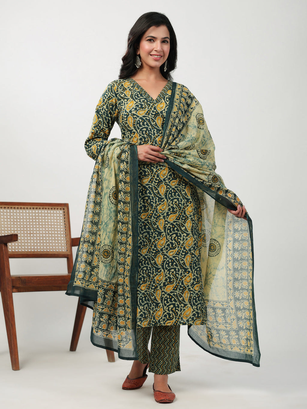 Janasya Straight Cambric Green Ethnic Motifs V-Neck Set | Grocsy