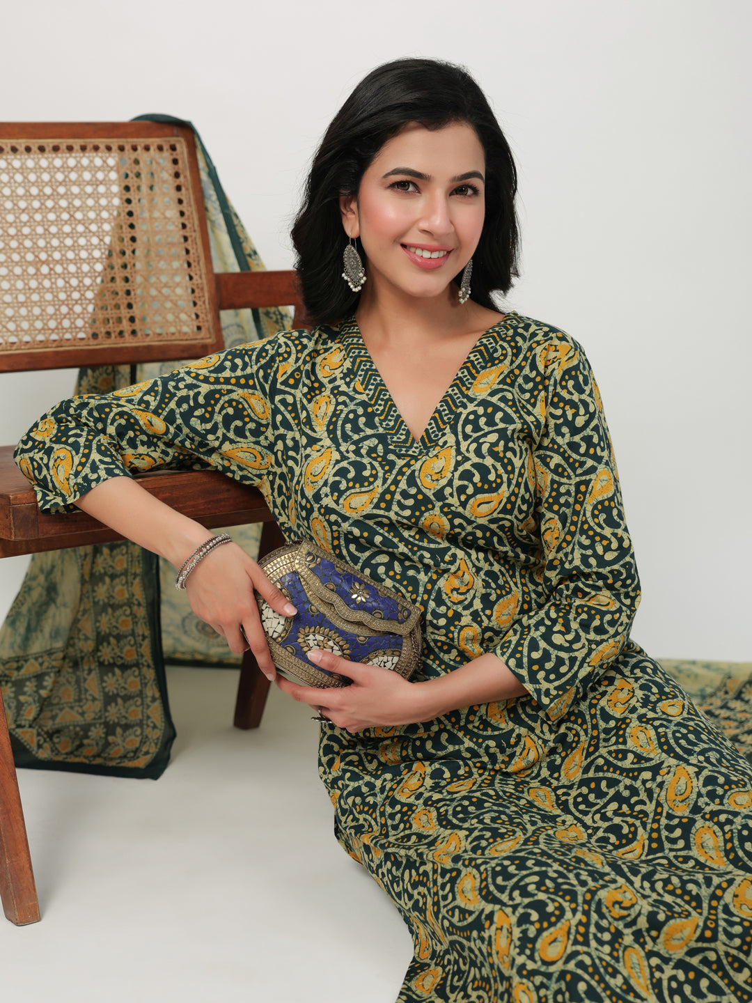 Janasya Straight Cambric Green Ethnic Motifs V-Neck Set | Grocsy