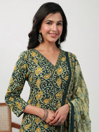 Janasya Straight Cambric Green Ethnic Motifs V-Neck Set | Grocsy